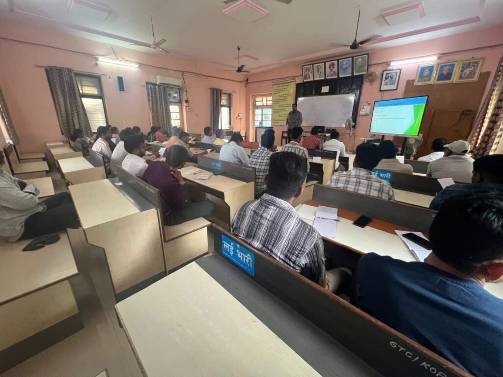 GRAM SEVAK KOLHAPUR SEMNIAR